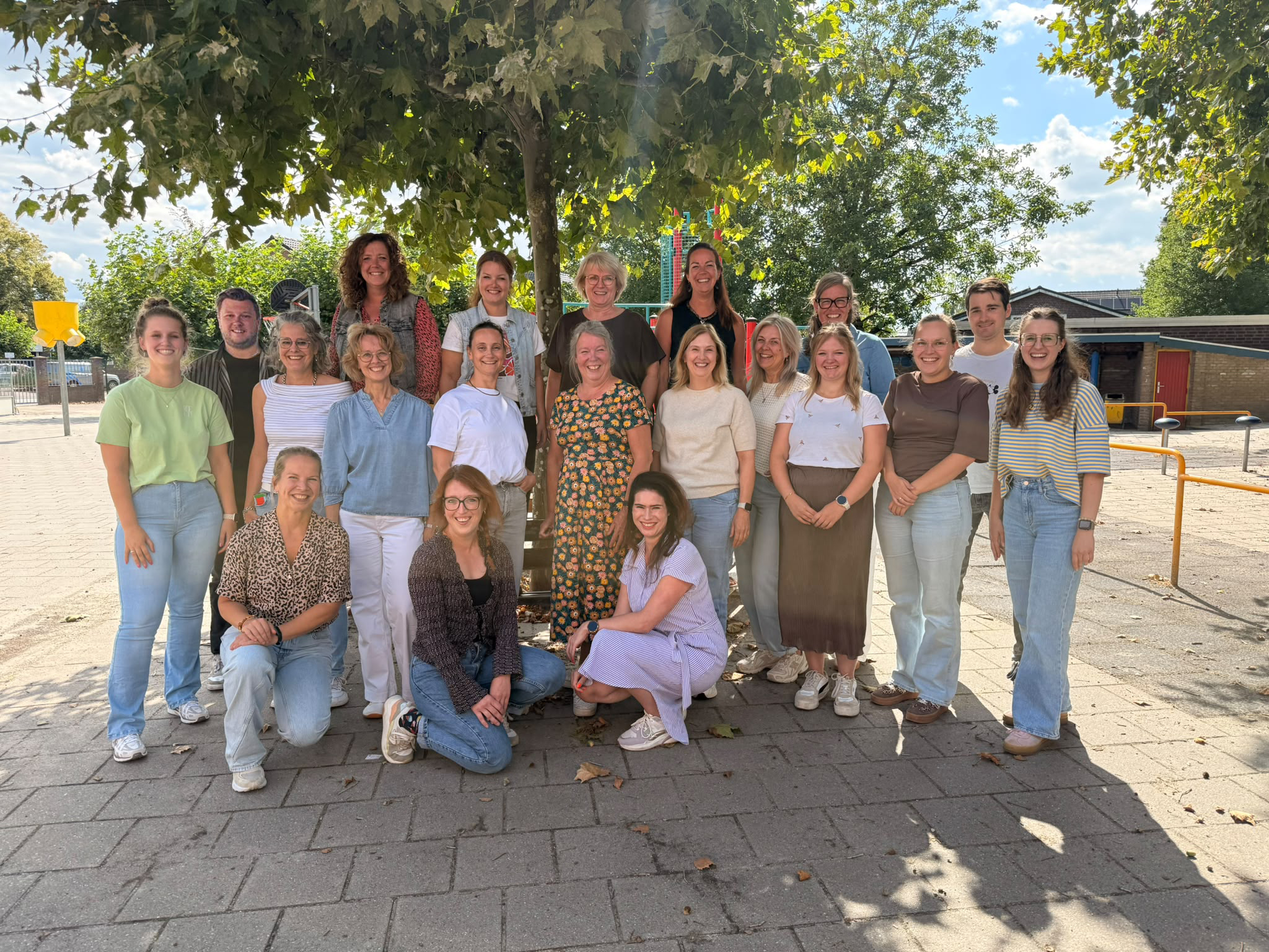 Teamfoto 2026-2027.jpg